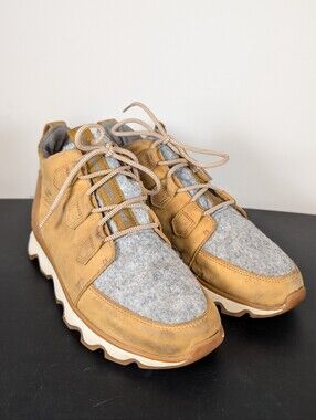 Sorel Kinetic Caribou Snow Boots Womens 10 Waterproof Tawny Tan Camel Lace Up
